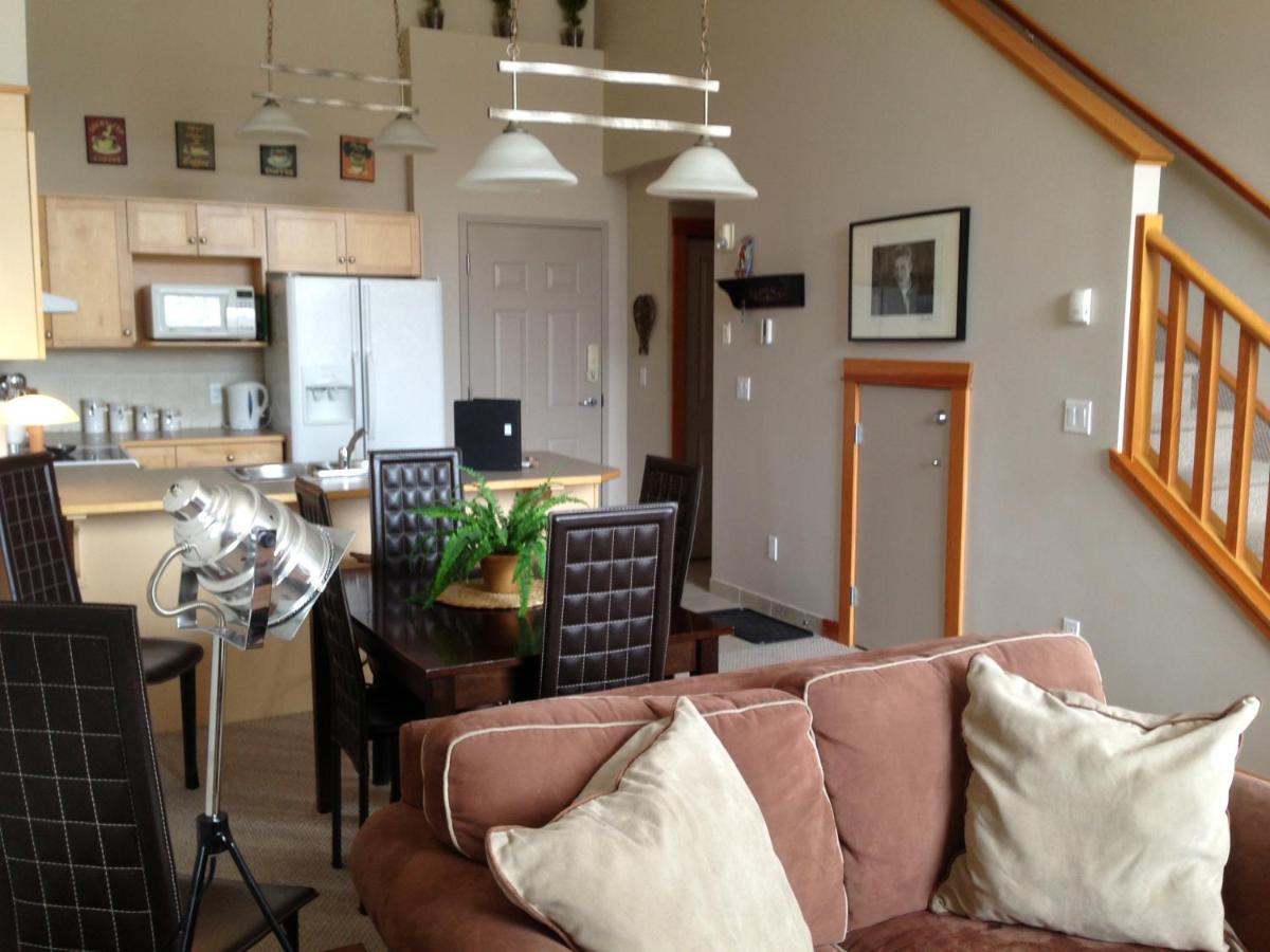 Apartment 407, Contemporary Decor Canmore Esterno foto